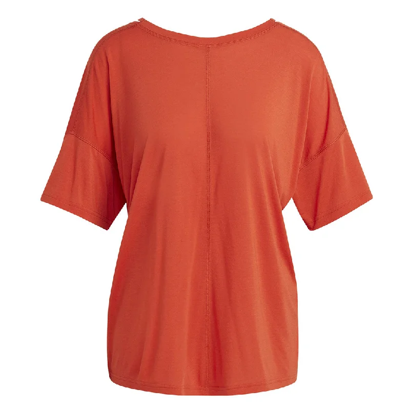 adidas - Women's Yoga Studio Oversized T-Shirt (HR5080) Boxy Fit Fitted Loose